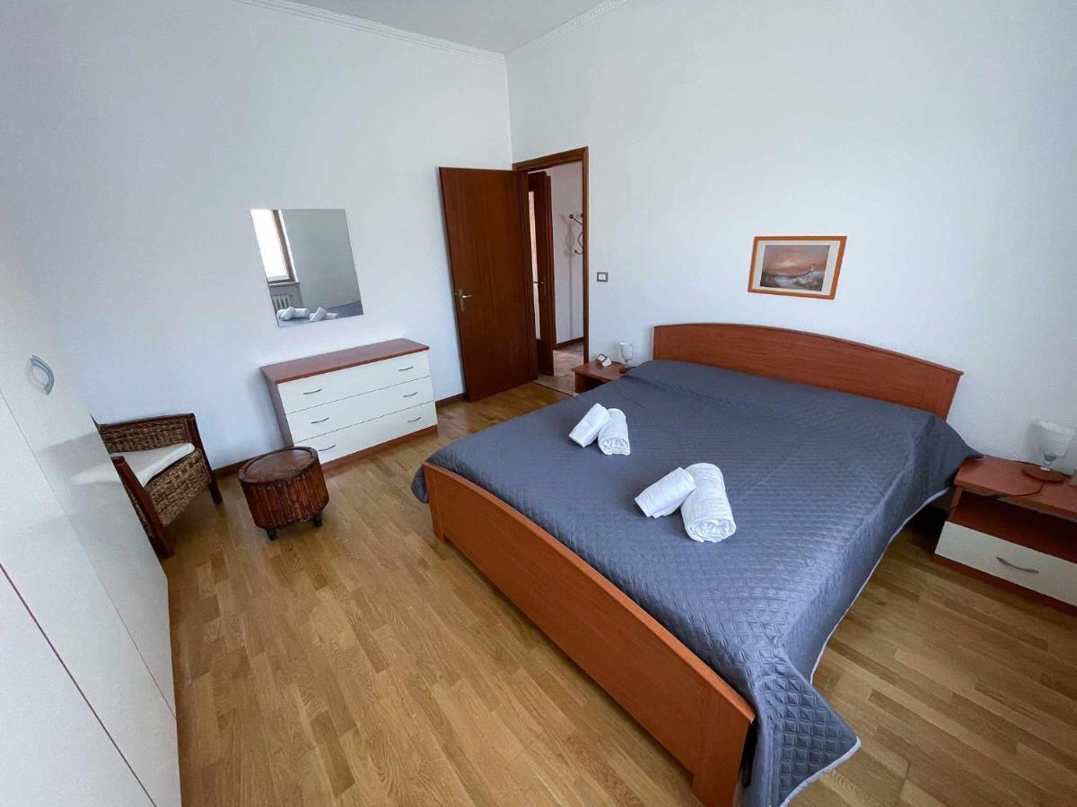 Terrazza San Martino Apartment เบลลาโจ ภายนอก รูปภาพ